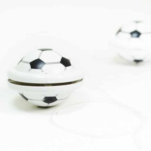 Yo-yo play football