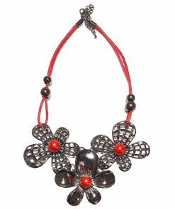 Collana a tre fiori